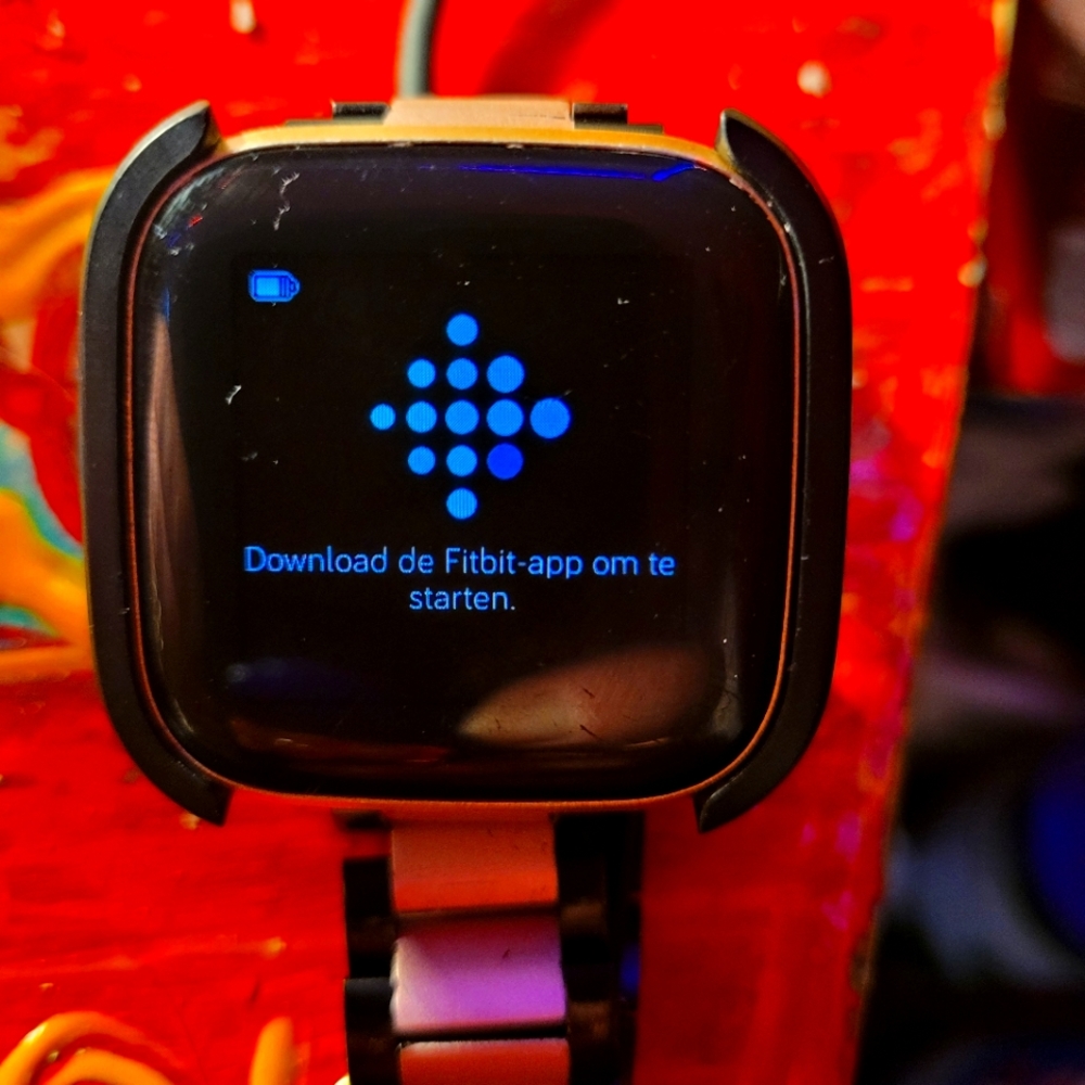 Fitbit Versa 2 Health & Fitness smartwatch Android compatible with Rose Gold.